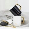 MUG WITH COVER AND SPOON