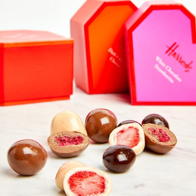 Harrods Chocolate Fruit Gift Set - Image 2