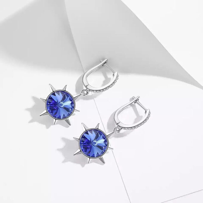 Luxury Spike Earrings - Image 2