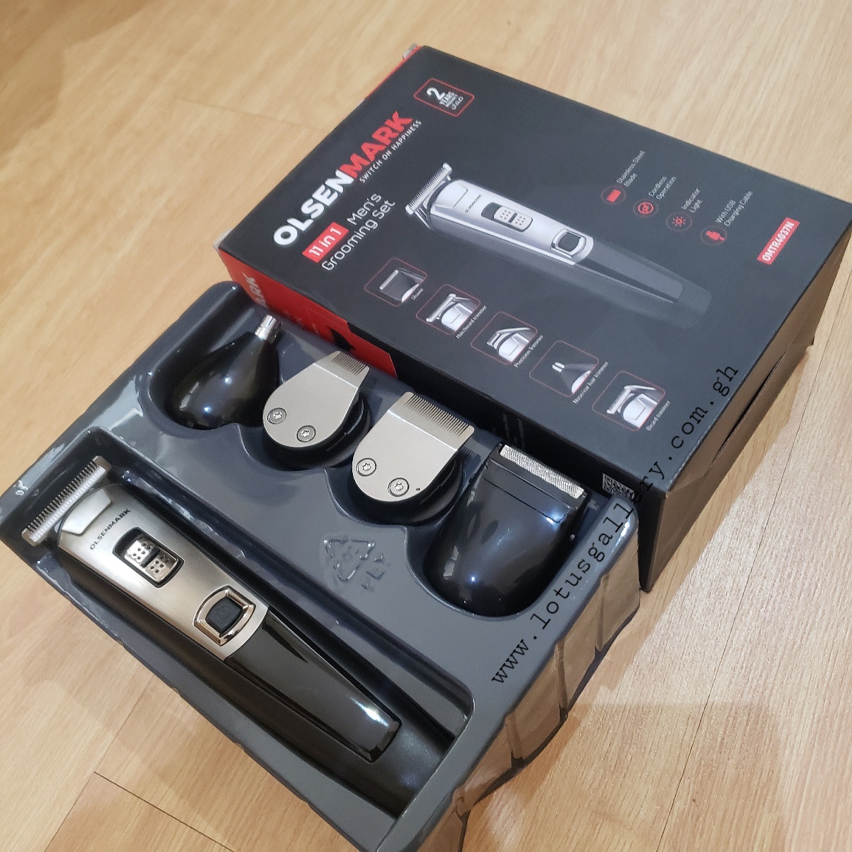 OLSENMARK 11 IN 1 Mens Grooming Set 1 OLSENMARK 11 IN 1 Mens Grooming Set