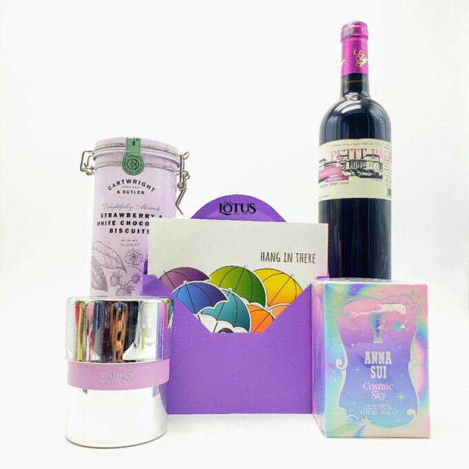 Petit Luxury Hamper - Image 2