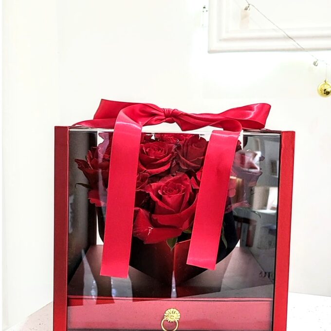 Roses Heart Box - Image 2