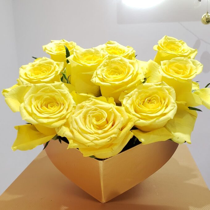 Roses Heart Box - Image 4